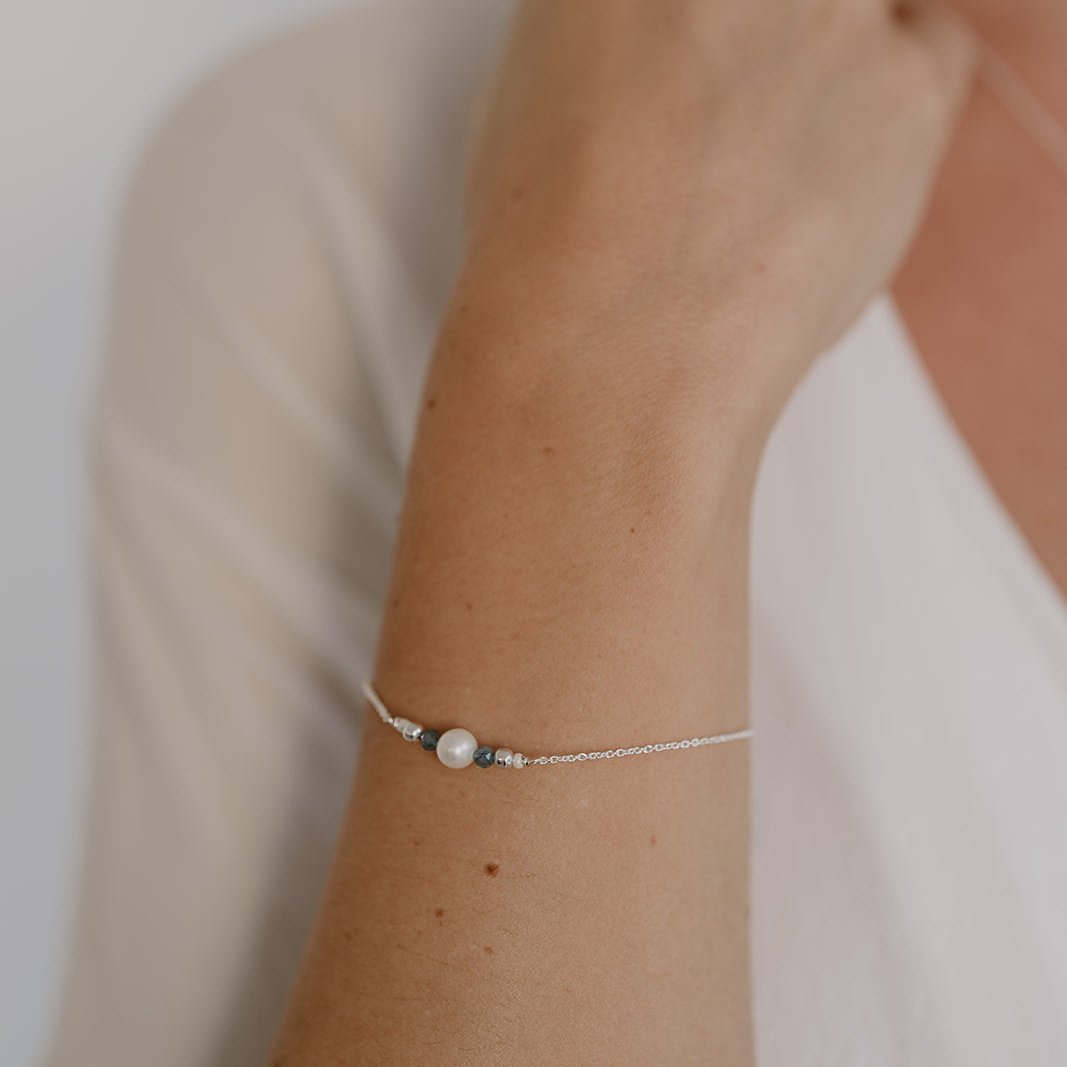 Esme | Edelsteinarmband mit Süßwasserperle