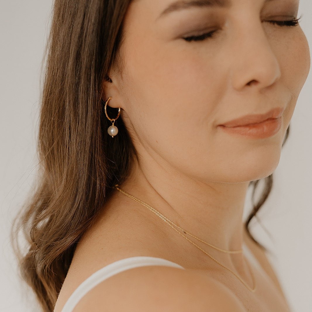 Vicky mit Perle | Creolen mit Perlenanhänger
