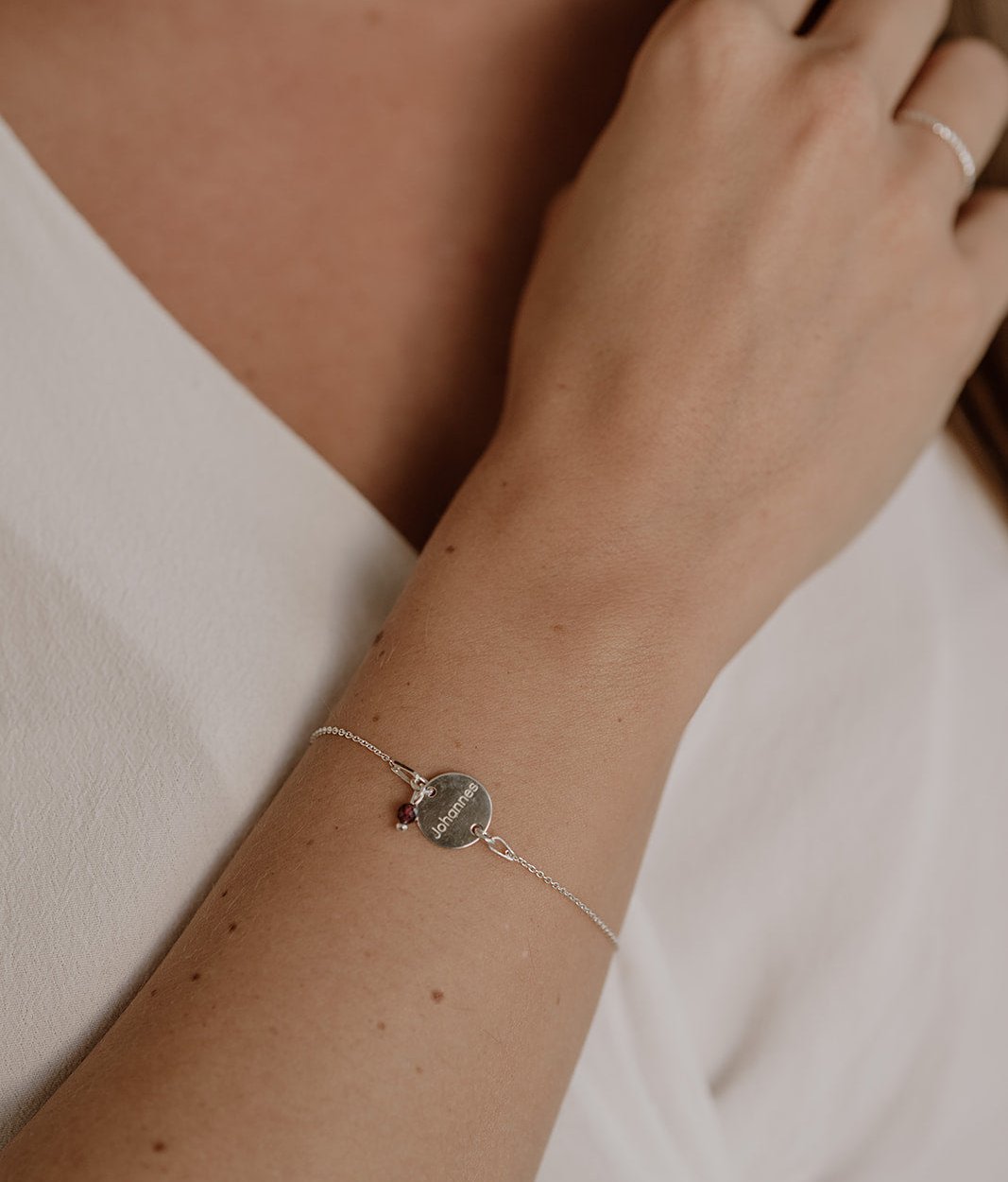 Gravur Armband mit runder Gravurplatte & Monatsstein